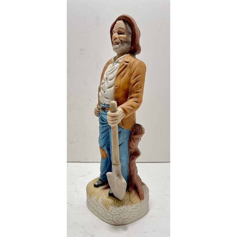Vintage Flambro Porcelain Figurines Elderly Couple Old Man & Old Woman Farmers - Picture 9 of 12